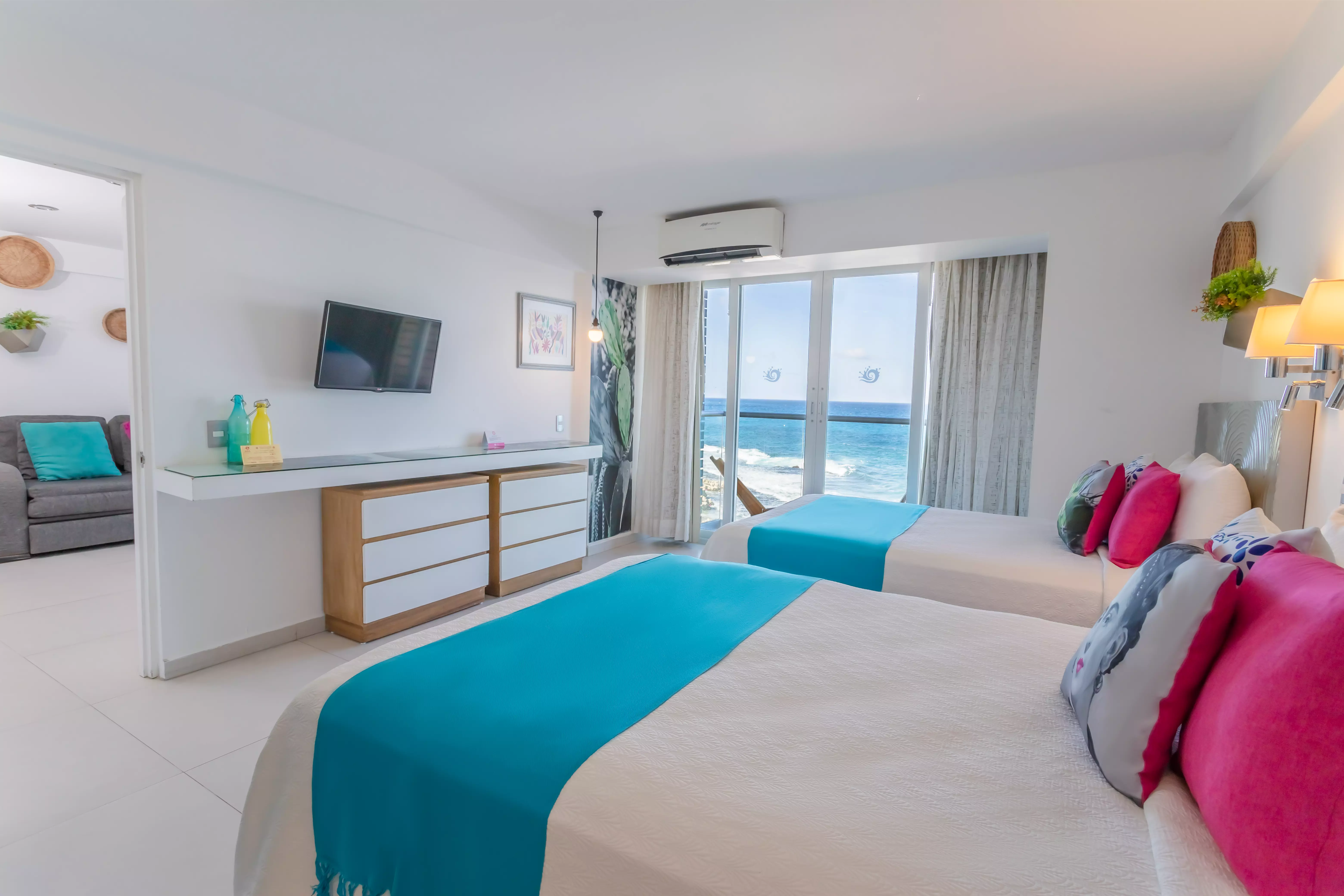Luxury Ocean View Jr Suite
